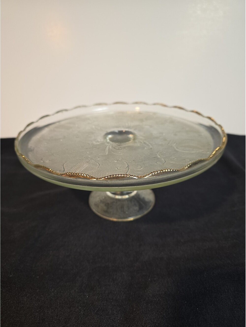 Jeannette Glass Harp Pattern 1950's Music Glass Cake Plate Scalloped Gold Trim